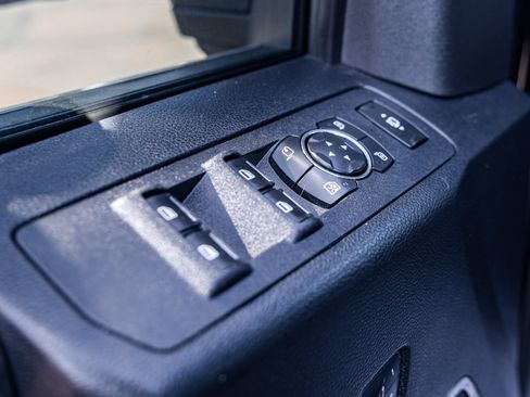 Certified 2017 Ford F350 Platinum w/ Platinum Ultimate Package image 10