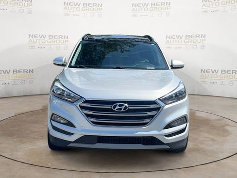 Used 2018 Hyundai Tucson Limited w/ Ultimate Package 02 FWD image 8