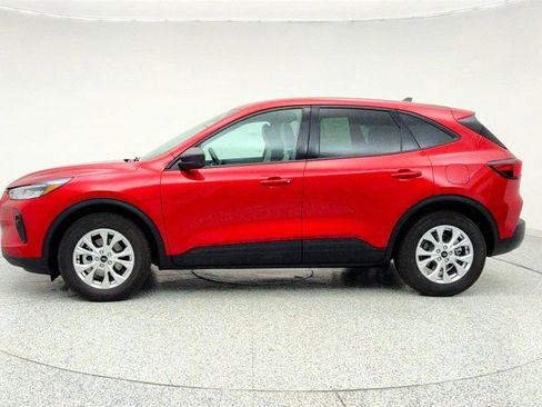 Used 2025 Ford Escape Active w/ Cold Weather Package image 8