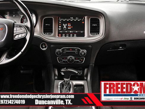 Used 2023 Dodge Charger SXT RWD image 19