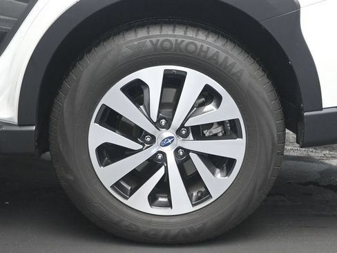 Used 2025 Subaru Outback Premium AWD/4WD image 29
