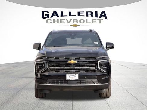 New 2026 Chevrolet Suburban High Country image 3