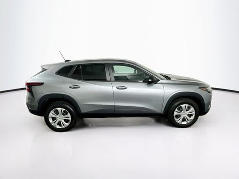 Used 2024 Chevrolet Trax LS FWD image 10