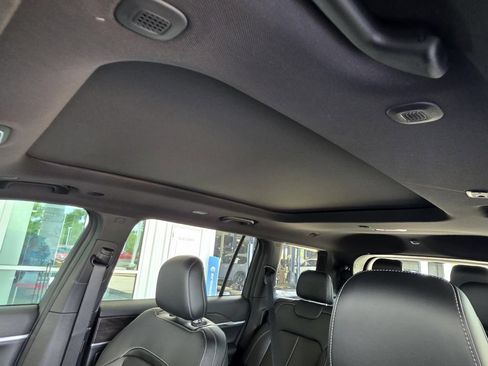 New 2026 Jeep Grand Cherokee L Limited w/ Limited Altitude Package RWD image 8