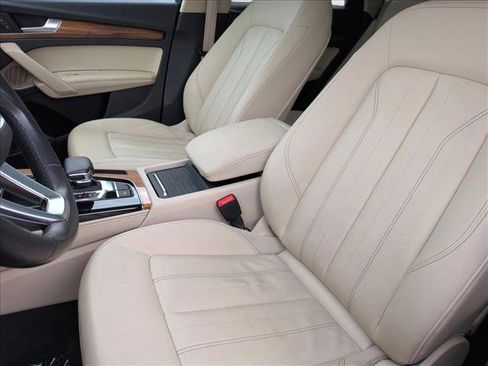 Used 2021 Audi Q5 Premium Plus image 17