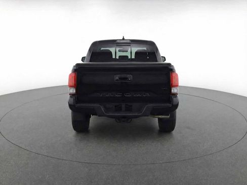 Used 2020 Toyota Tacoma TRD Off-Road image 7