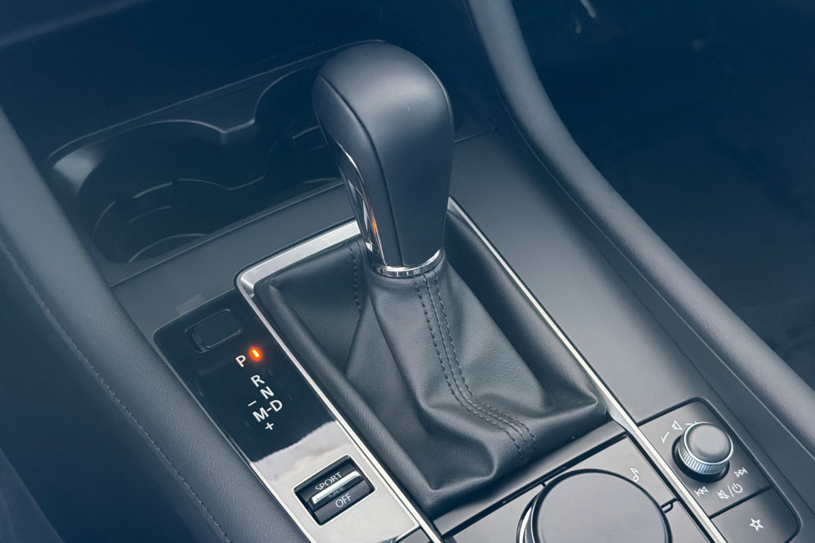 New 2026 MAZDA MAZDA3 s FWD image 18