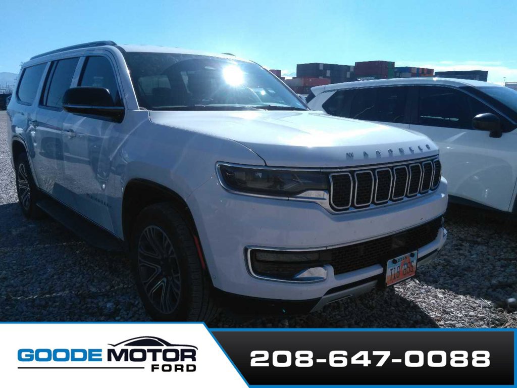 Used 2024 Jeep Wagoneer L Series II w/ Flexible Seating Group AWD/4WD image 4
