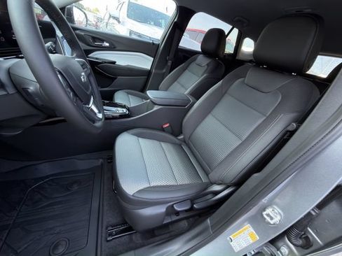 New 2026 Chevrolet Trax LT w/ Driver Confidence Package FWD image 17