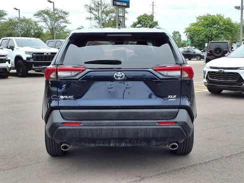 Used 2025 Toyota RAV4 XLE AWD/4WD image 19