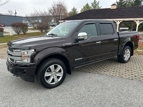 Used 2018 Ford F150 Platinum w/ Equipment Group 701A Luxury image 9