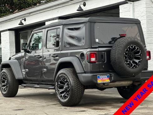 Used 2018 Jeep Wrangler Unlimited Sport S image 6