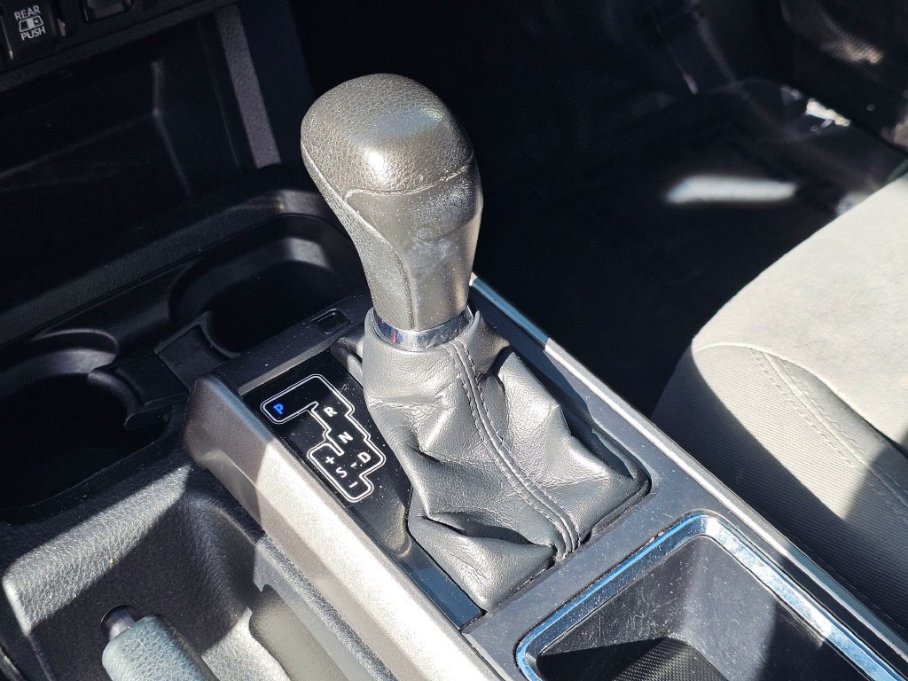 Used 2019 Toyota Tacoma SR5 AWD/4WD image 29