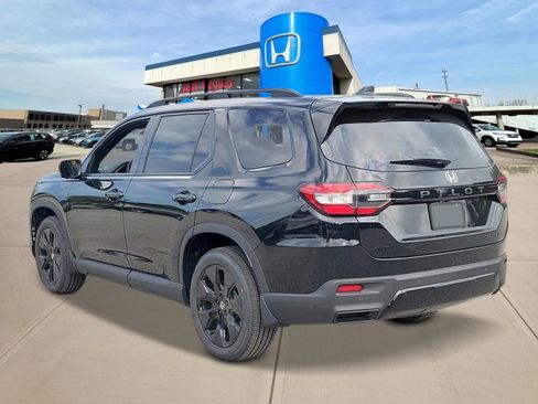 New 2026 Honda Pilot Black Edition image 3