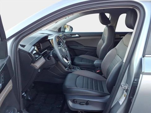 Used 2022 Volkswagen Taos SEL image 9