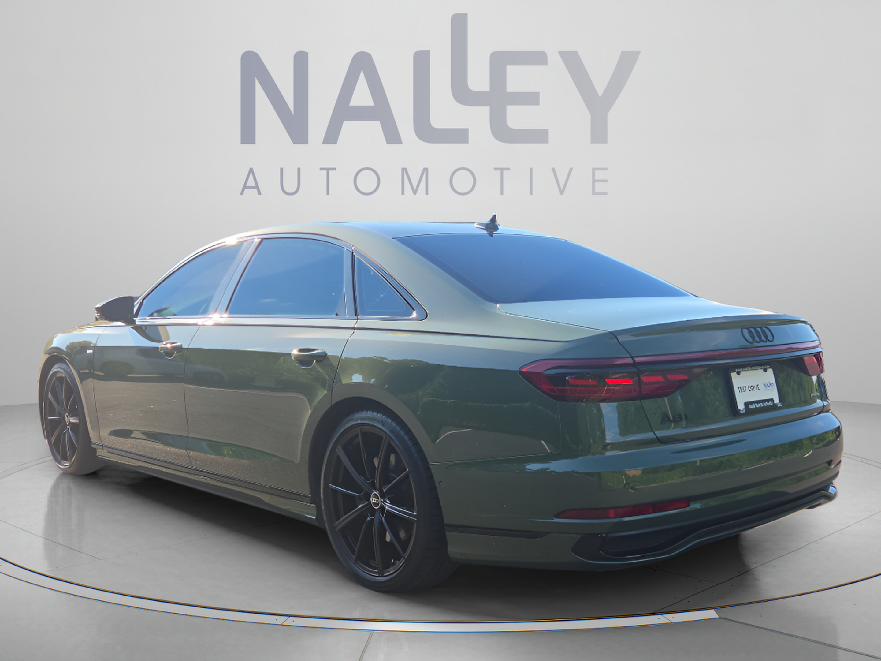 Used 2024 Audi A8 L 3.0T AWD/4WD image 3