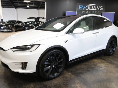 Used 2018 Tesla Model X 100D AWD/4WD image 5
