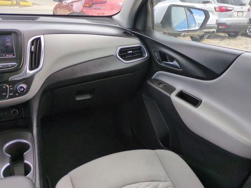 Used 2021 Chevrolet Equinox LT FWD image 15
