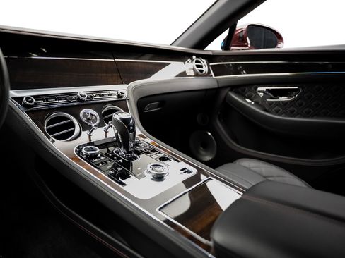 Used 2020 Bentley Continental GT AWD/4WD image 41