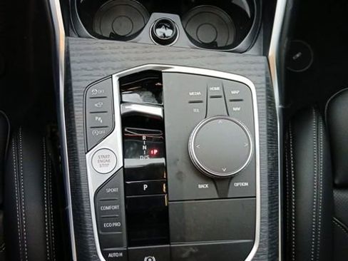 New 2025 BMW 330i Sedan w/ M Sport Package image 21