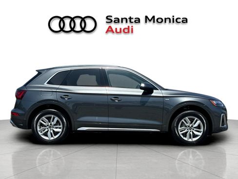 Used 2023 Audi Q5 2.0T Premium w/ Convenience Package AWD/4WD image 8