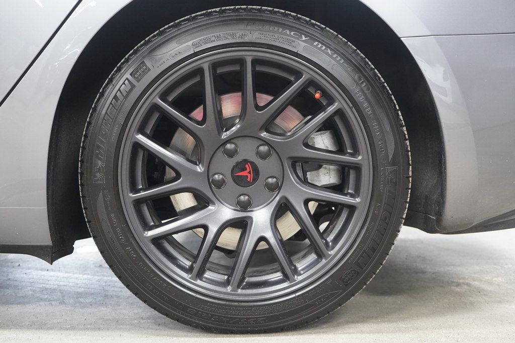 Used 2025 Tesla Model 3 Long Range RWD image 32