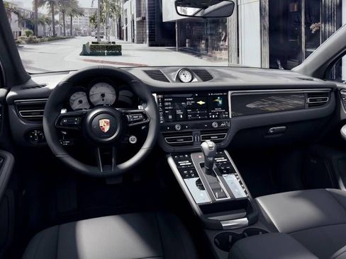 New 2026 Porsche Macan Turbo image 5