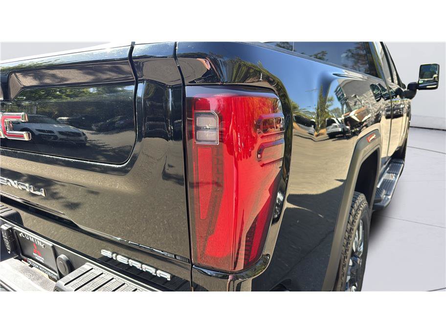 Used 2024 GMC Sierra 2500 Denali w/ Technology Package AWD/4WD image 12