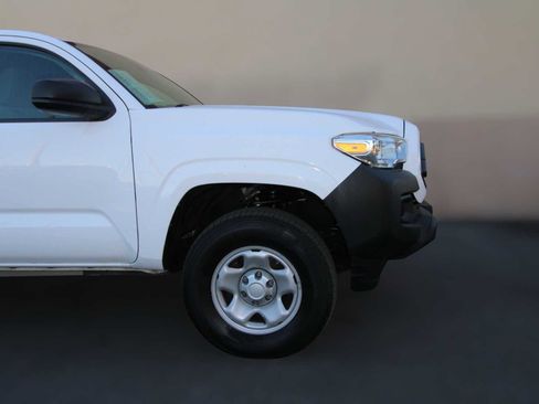 Used 2020 Toyota Tacoma SR image 5
