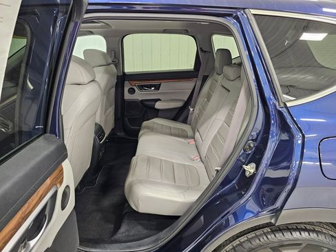 Used 2019 Honda CR-V Touring image 3