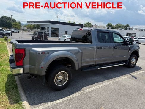 Used 2022 Ford F350 XLT w/ XLT Value Package AWD/4WD image 3