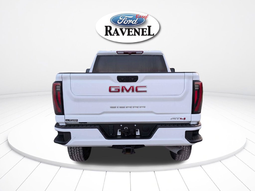 Used 2024 GMC Sierra 2500 AT4 AWD/4WD image 5