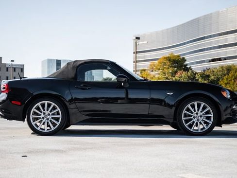 Used 2017 FIAT 124 Spider Lusso image 11