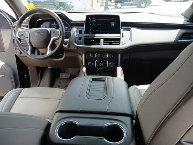 Used 2024 Chevrolet Tahoe Z71 w/ Luxury Package AWD/4WD image 24