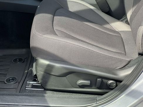 Certified 2025 Subaru Crosstrek 2.0i Premium image 14