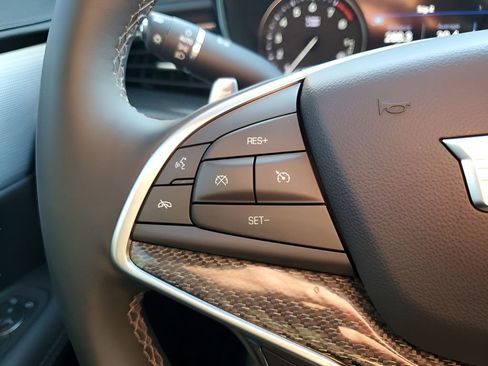 Certified 2025 Cadillac XT5 Sportv w/ Technology Package image 34