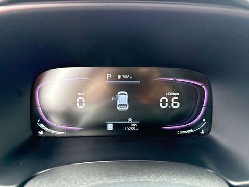 Used 2025 Kia Soul LX w/ LX Technology Package FWD image 10