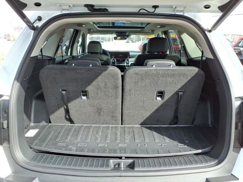 Used 2023 Kia Sorento SX Prestige image 14