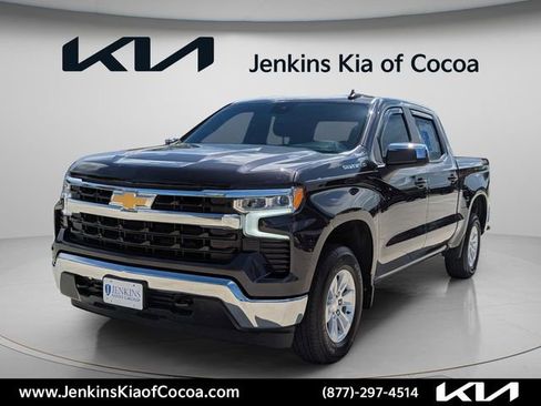 Used 2024 Chevrolet Silverado 1500 LT AWD/4WD image 12