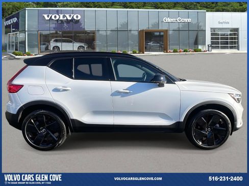 Certified 2026 Volvo XC40 B5 Ultra w/ Climate Package AWD/4WD image 3