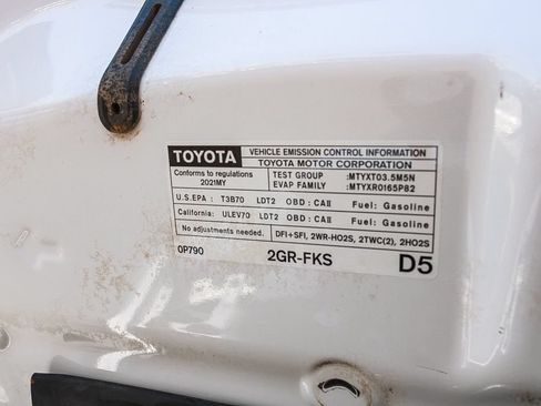 Used 2021 Toyota Tacoma SR AWD/4WD image 28