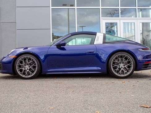 Used 2024 Porsche 911 Targa 4S w/ Premium Package image 7