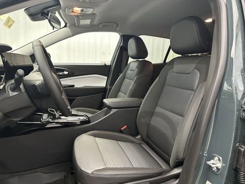 New 2026 Chevrolet Trax LT w/ Driver Confidence Package image 15