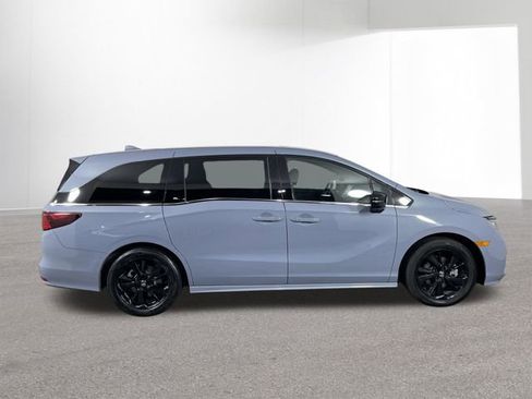 Used 2024 Honda Odyssey Sport image 42