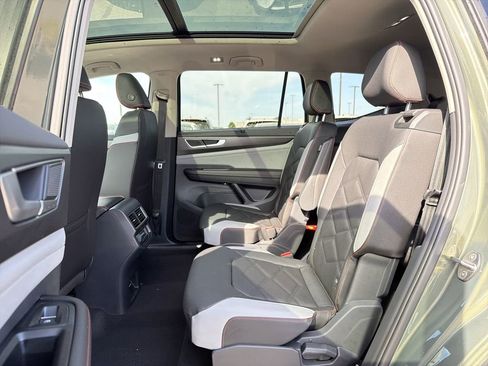 New 2026 Volkswagen Atlas Peak Edition AWD/4WD image 13