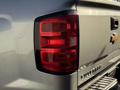 Used 2018 Chevrolet Silverado 1500 LT w/ All Star Edition image 27