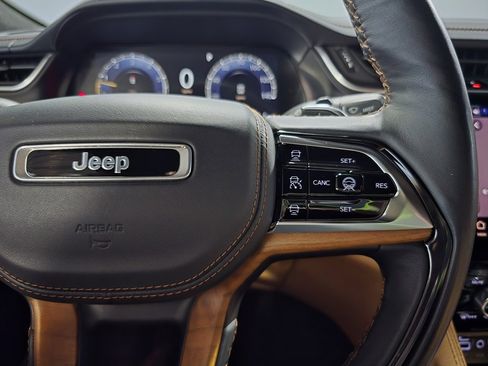 Used 2021 Jeep Grand Cherokee L Summit image 17