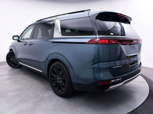 Certified 2024 Kia Carnival SX image 2