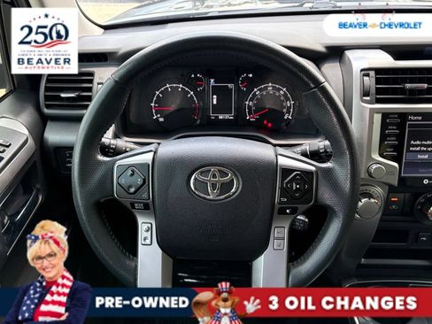 Used 2022 Toyota 4Runner SR5 RWD image 18