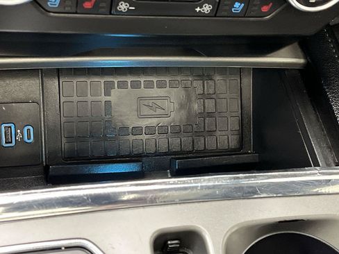 Used 2020 Ford Expedition XLT w/ Equipment Group 202A AWD/4WD image 28